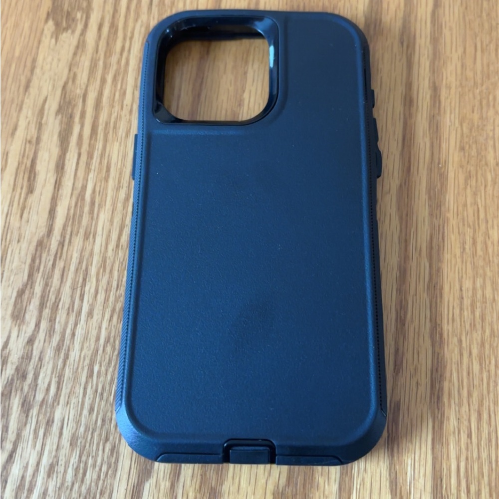 iPhone 15 prom max cases - black with side clip